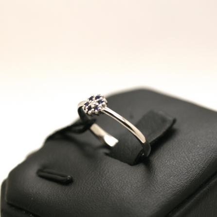 Anello Fiorellino con Zaffiri