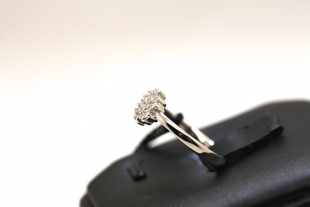 Anello Solitario Fiore