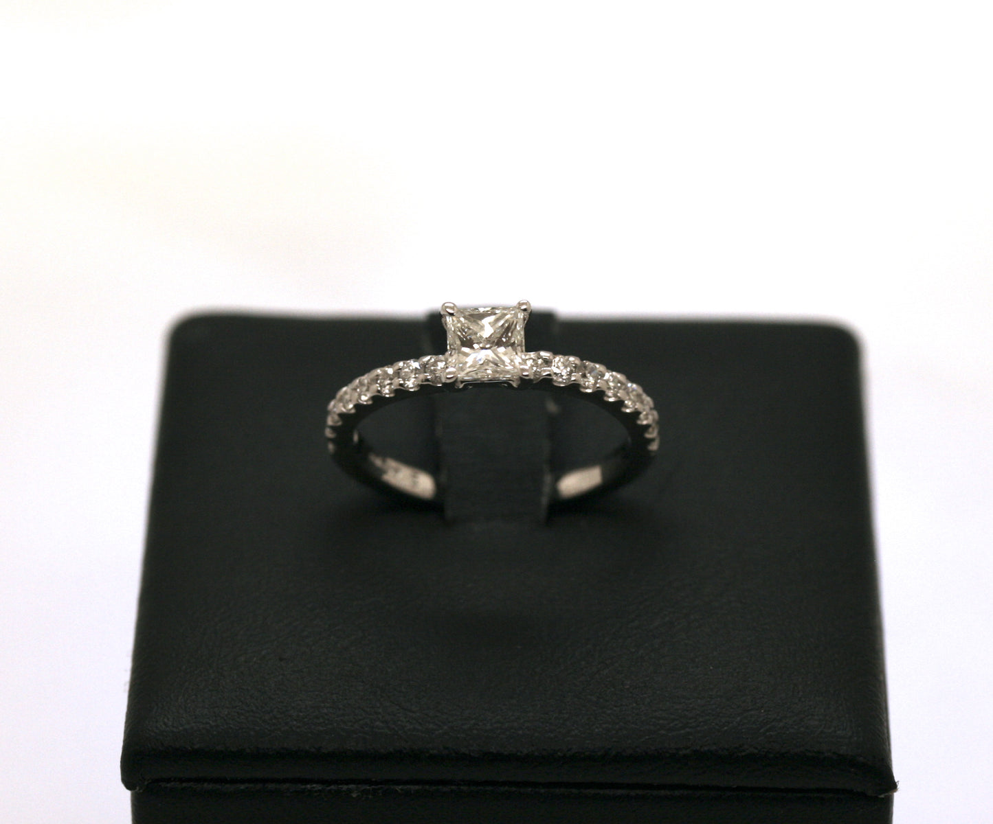 Anello Solitario Square
