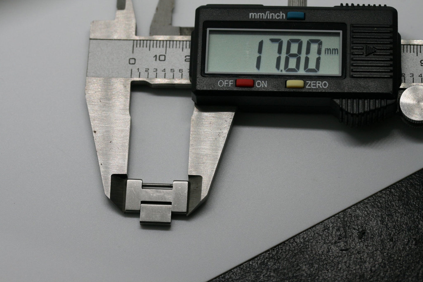 Maglia Cartier Pasha in Acciaio - Pasquale Parisi